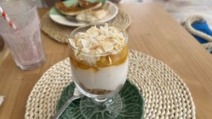   at Alma Veg  in Carcavelos