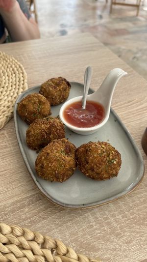   at Alma Veg  in Carcavelos