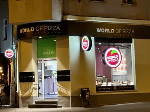 store front  at World of Pizza in Halle