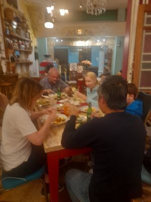 Lovely family 💚 at Los Padmitos - San Marcos in Quito