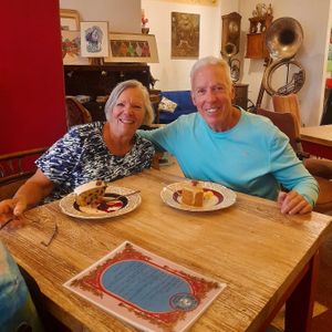 Postres 💯 orgánicos veganos at Los Padmitos - San Marcos in Quito