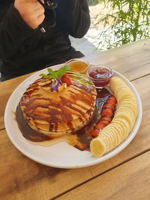 Vegan pancakes at Cafe Noshers in Nuwara Eliya