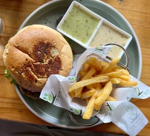 Burger  at The Green Spoon in La Fortuna