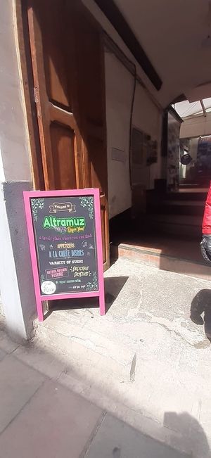 Entrada principal  at ALTRAMUZ - Sagarnaga in La Paz