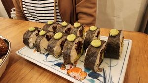 shiitake sushi. okay. could be tastier. no wasabi. meh at ALTRAMUZ - Sagarnaga in La Paz