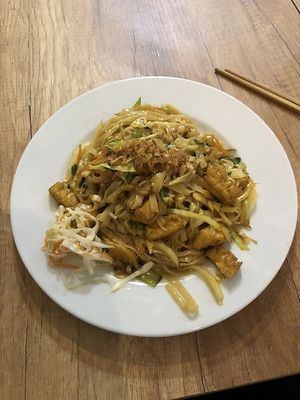fried pho noodle  at Pho St in Budapest