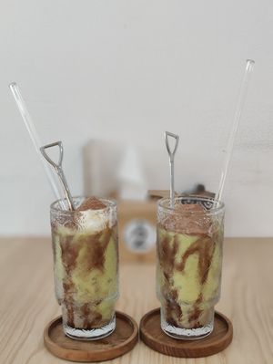 Avocado smoothie at Sambelano - Vegetariano Cafe in Batam