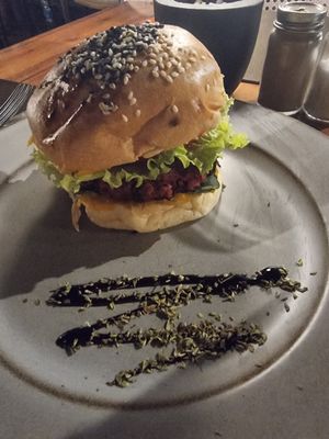 Beetroot burger at Papaya Cafe in Santa Maria