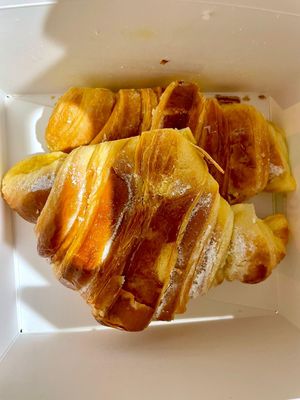 So good (these were without filling)  at O Melhor Croissant Da Minha Rua in Carcavelos