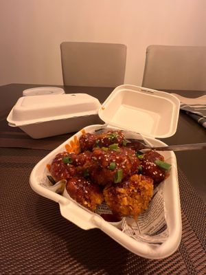 Couve flor crocante estilo coreano  at Baomerang in Porto