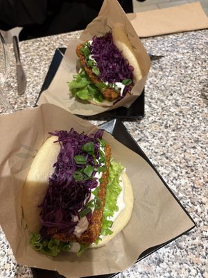 Crunchy tofu Bao  at Baomerang in Porto