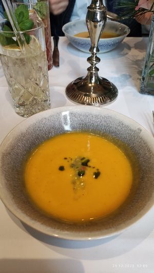 Süßkartoffelsuppe mit Mango at Das Ballenberger. Restaurant. in Erfurt