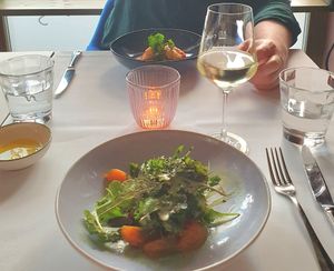 Kräutersalat mit Aprikosen at Das Ballenberger. Restaurant. in Erfurt