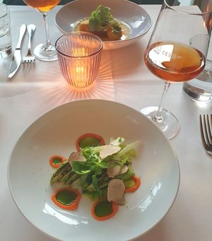 Gegrillte/Geräucherte Avocado mit Trüffel at Das Ballenberger. Restaurant. in Erfurt