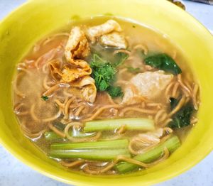 Yee Mian soup at Liang Jie Mei Vegetarian - 兩姐妹素食 in Johor Bahru
