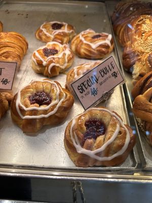 Confirmed vegan item 🌱   at Gunnarsons Specialkonditori in Stockholm