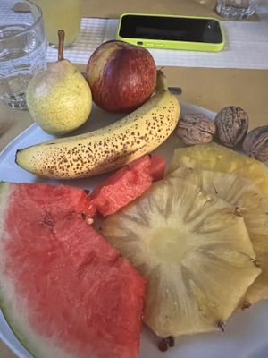Frutta fresca a colazione   at Palazzo Bandino in Chianciano Terme