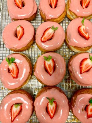 Strawberry glaze at Doughnut Disturb in Stockholm