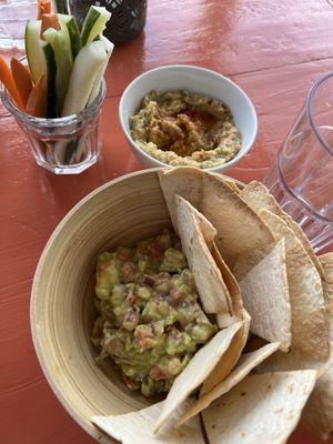 Humus e nachos  at Terra Fogo in Sao Miguel