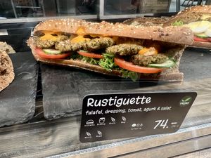 Falafel sandwich   at Backstube Byporten - Oslo S in Oslo