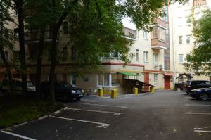 To the left will be a staircase leading down.  Not the staircase right in the middle, there! at Happy Vegan Shop - Sivtsev Vrazhek in Moscow