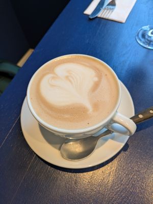 Big Cappuccino: 4/5 at Seven Heaven Breakfast in Berlin