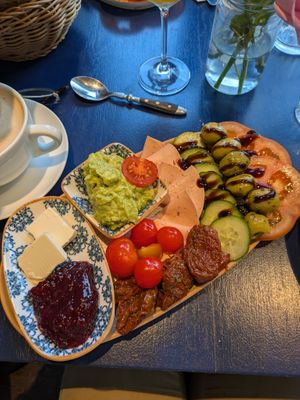 Vegan Heaven - 4.5/5

Big portion, very nice! at Seven Heaven Breakfast in Berlin