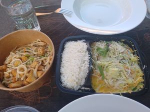 Udon mit Tofu, Veganes Chicken Curry at Street Kitchen - Viet Cuisine in Hannover