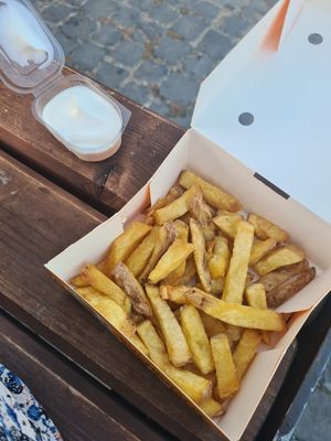The small (100 g) fries with vegan mayo at Cartofisserie - Piața Unirii in Cluj-napoca