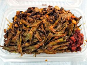 Take away kuey teow bee hoon with dishes at Healthy Vegetarian House - 健康素食坊 in Johor Bahru