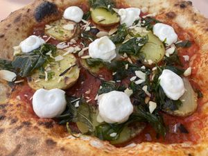 Vegan pizza   at Lovebirds in Berlin