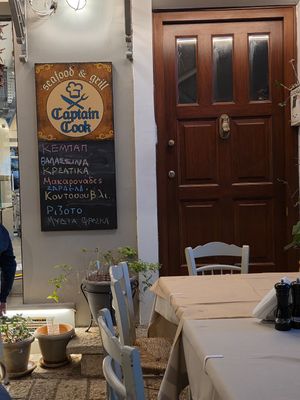  at Captain Cook in Nafpaktos