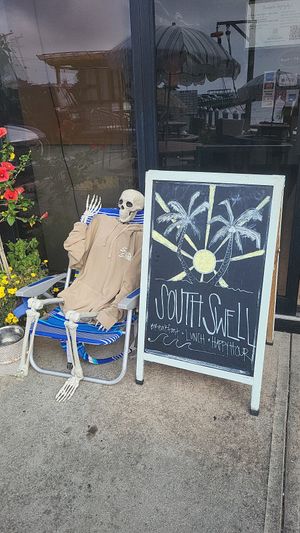 Outdoor at South Swell in West Babylon