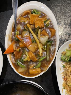Mixed Veggies with Tofu in Hot Garlic Sauce  at Premium Hakka House in Milton