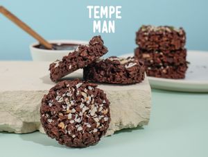 Chocolate Tempe Flakes at Tempeman Official in Gianyar