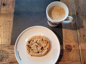Cookie and oat latte  at Espresso House in Fredrikstad
