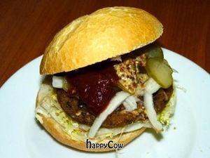 Vegan burger at Mil Tallos in Zaragoza