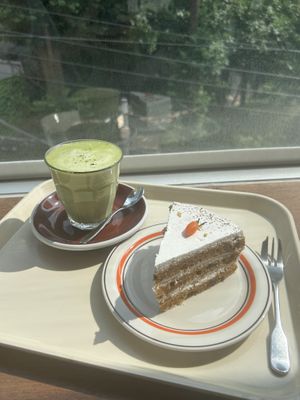 Hot matcha and carrot cake  at Mokro Garden - 목로정원 in Seoul