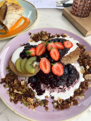 berry pancakes  at The Happiness Café in Den Bosch