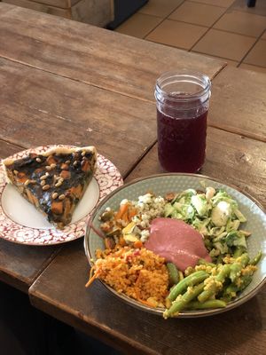 Sweet Potato Quiche, salad bowl and cranberry iced tea ⭐️🔥⭐️🔥 at little green kitchen - Kunibertsviertel in Cologne