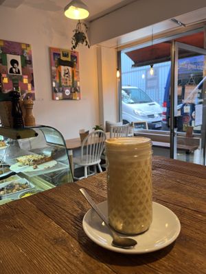 Golden Milk 🤤  at little green kitchen - Kunibertsviertel in Cologne