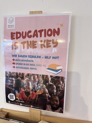 Alles im Laden ist so durchdacht, kleine Details und in allem steckt Charakter und schöne Werte   at little green kitchen - Kunibertsviertel in Cologne