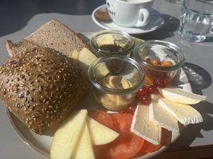 Veganes Frühstück   at Café 23  in Wuppertal