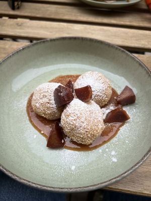   at VIVINA Café in Budapest