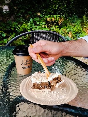 Szarlotka z budyniem o smaku białej czekolady 🌱❤️ at Bez Cukrzenia in Gdansk