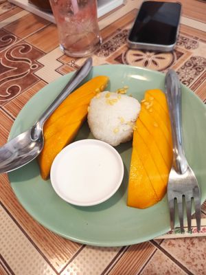Mango sticky rice at Charlie and Lek Health Restaurant in Pai
