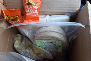 Incluso nos regalaron Reese's veganos 😍❤️ at Veggie Deli in Puebla