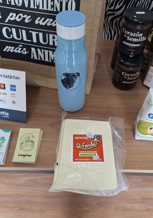 Aquí pueden encontrar quesillo de Q-foods 😊 at Veggie Deli in Puebla