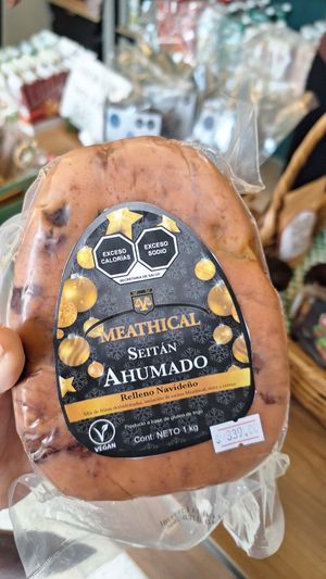 ¡Al fin! Pierna navideña vegana de Meathical 😄🙌🏻🎄✨️🌱💓 at Veggie Deli in Puebla