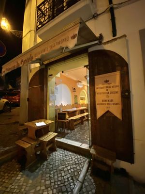 Front of restaurant, it’s on a corner at Princesa do Castelo in Lisbon